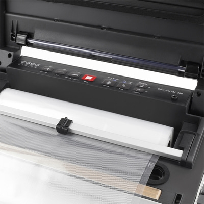 Vakuumiergerät mit Bedienfeld und verschiedenen Funktionen, wie Vakuumieren und Versiegeln.