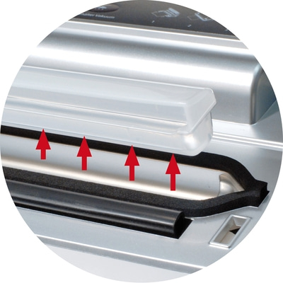 Nahaufnahme eines Vakuumiergeräts mit Pfeilen, die auf die Dichtung zeigen.